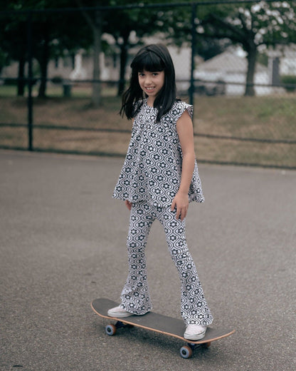 Black and White Groovy Girls Top for Babies, Toddlers and Girls